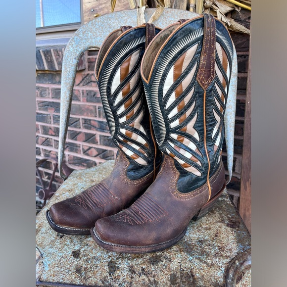 Ariat Gentry Narrow Square Toe Western Boot. Women Size 8.5. - Picture 4 of 9